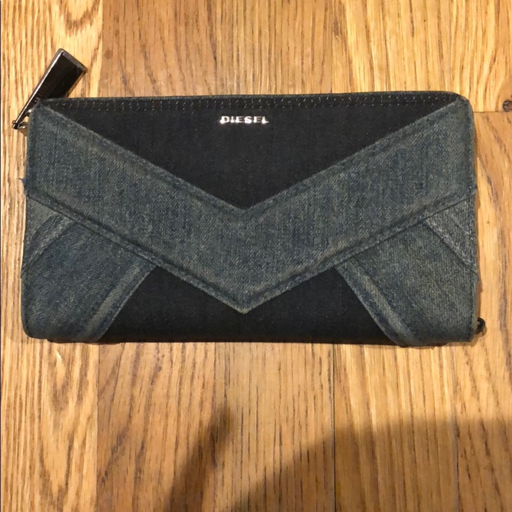 Diesel wallet
